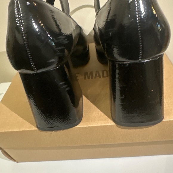 Shoes - Picture 4 of 6